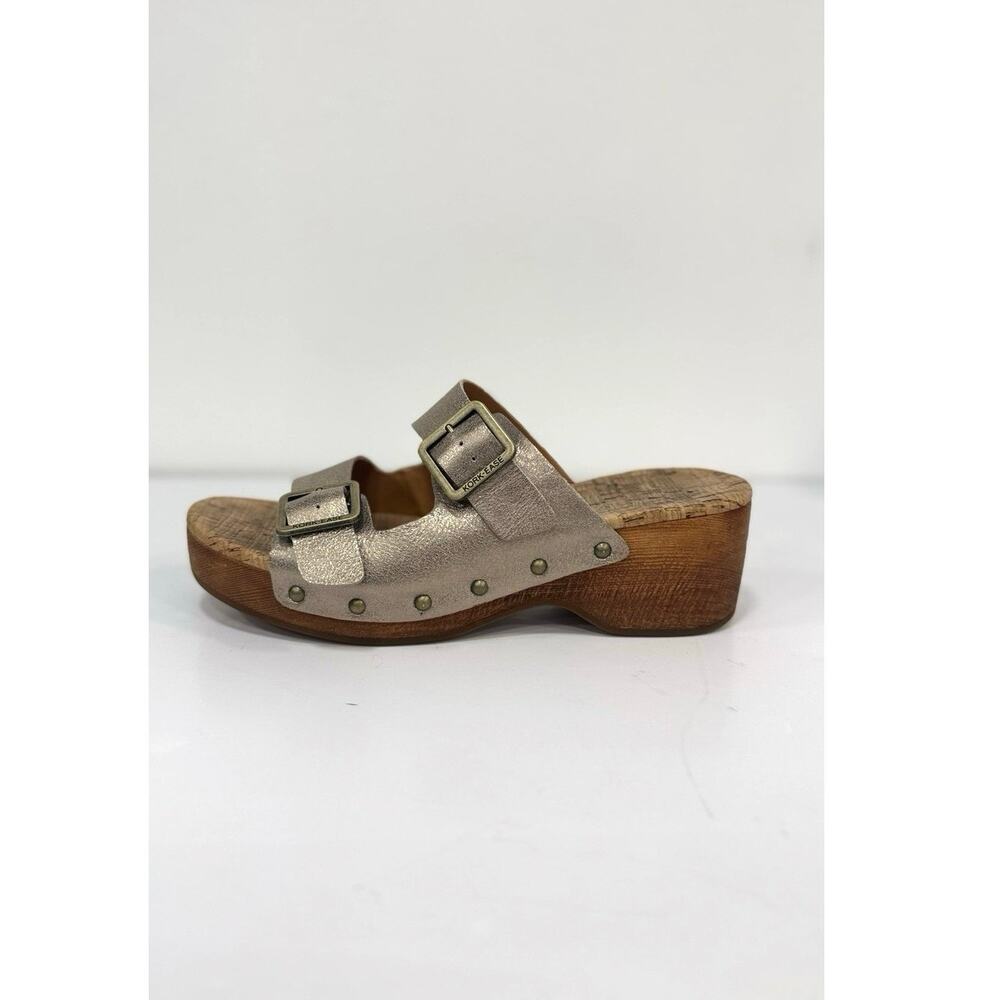 Kork Ease Saffron Slide Wedge Clog Sandals Metallic Gold Leather Strap 8 Studded